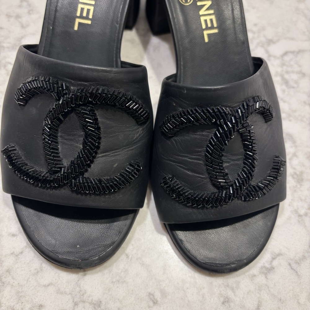 Chanel Black Leather Beaded CC Logo‎ Block Heel Mule Sandals 36.5 Made in Italy - Picture 6 of 16